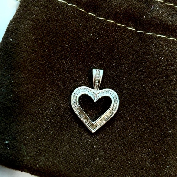 10k White Gold & Baguette Diamonds Heart Necklace Pendant Signed HN Heng Ngai,All Products : American Fashion Style Bags On Sale